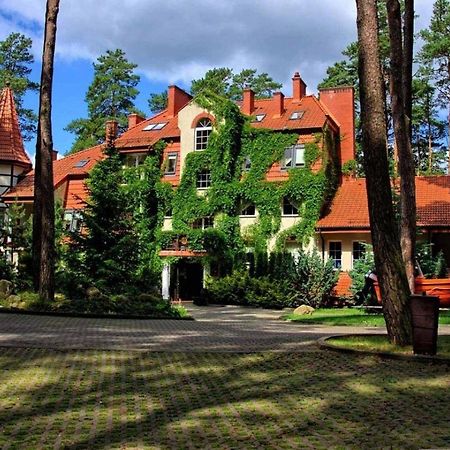 Marina Szalonego Greka Old Hotell Borne Sulinowo Eksteriør bilde
